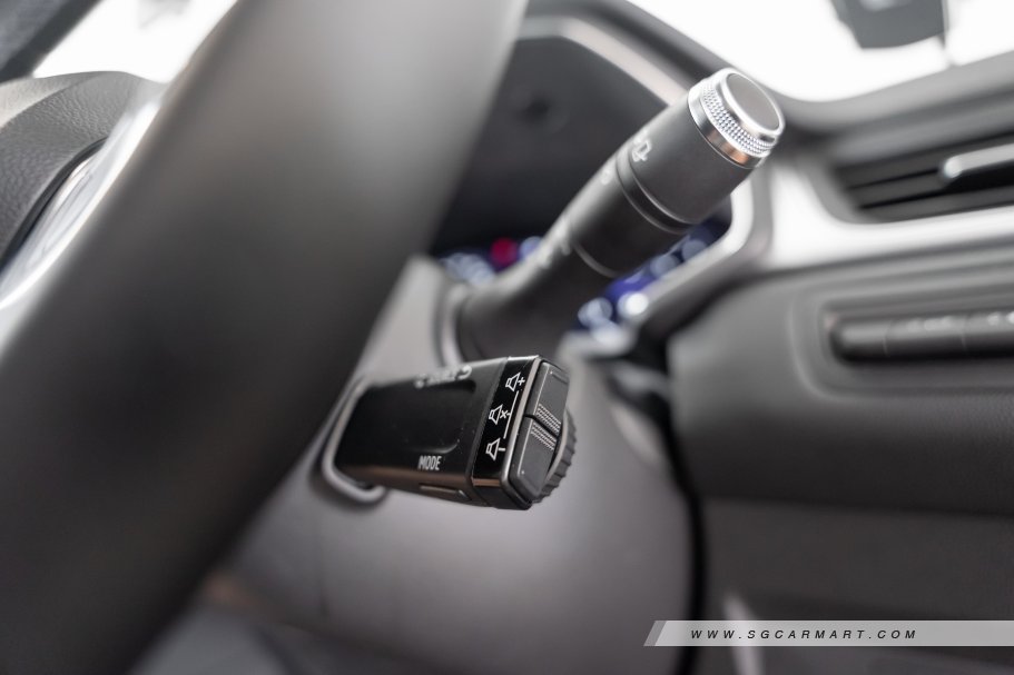 https://i.i-sgcm.com/new_cars/cars/12818/12818_g52