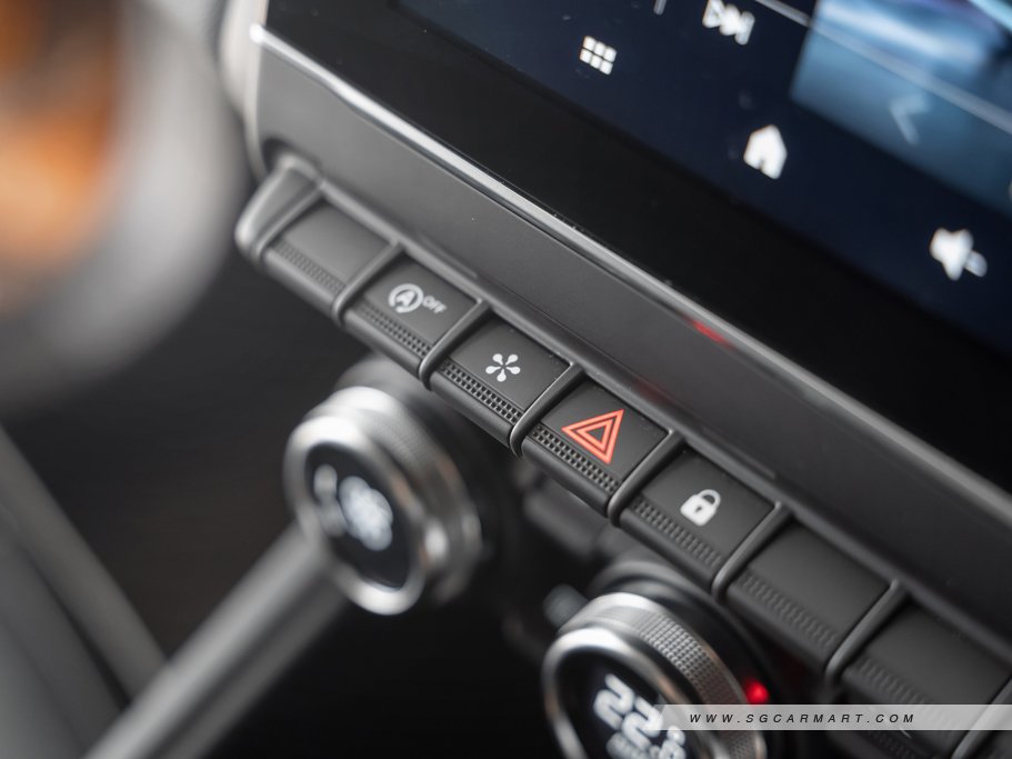 https://i.i-sgcm.com/new_cars/cars/12818/12818_g66