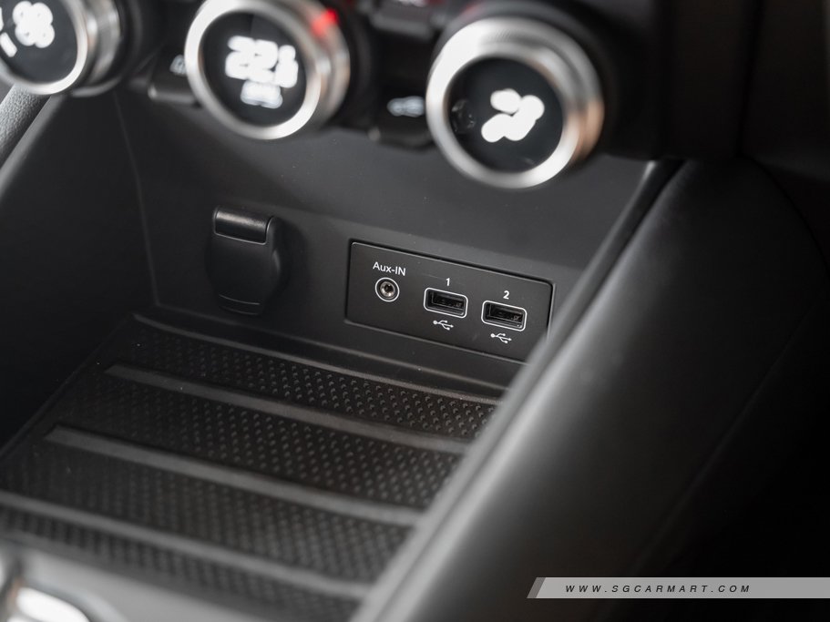 https://i.i-sgcm.com/new_cars/cars/12818/12818_g69