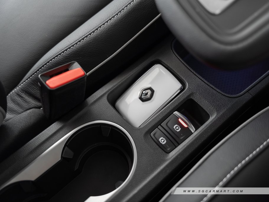 https://i.i-sgcm.com/new_cars/cars/12818/12818_g73