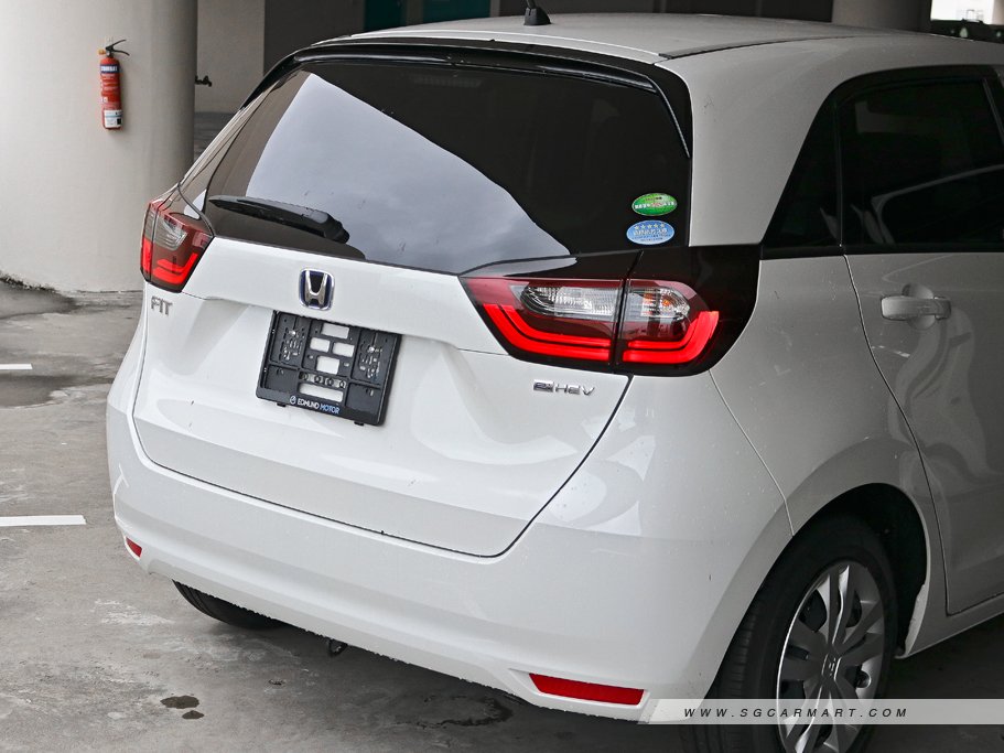 https://i.i-sgcm.com/new_cars/cars/12823/12823_g11