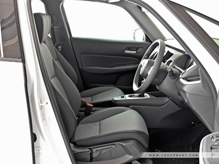 https://i.i-sgcm.com/new_cars/cars/12823/12823_g13