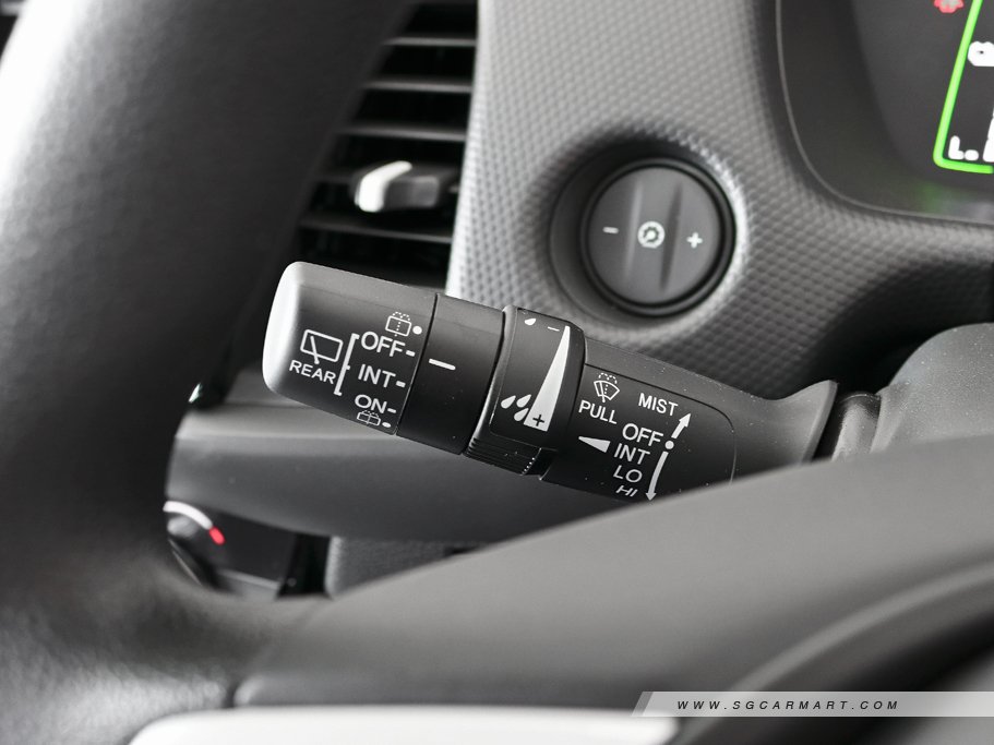 https://i.i-sgcm.com/new_cars/cars/12823/12823_g17