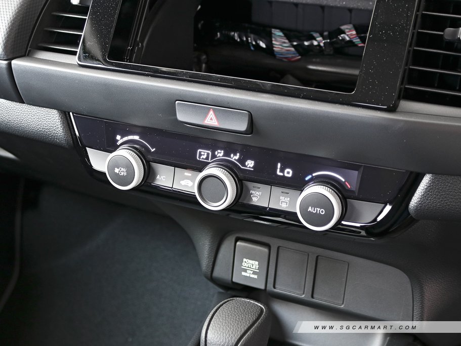 https://i.i-sgcm.com/new_cars/cars/12823/12823_g19