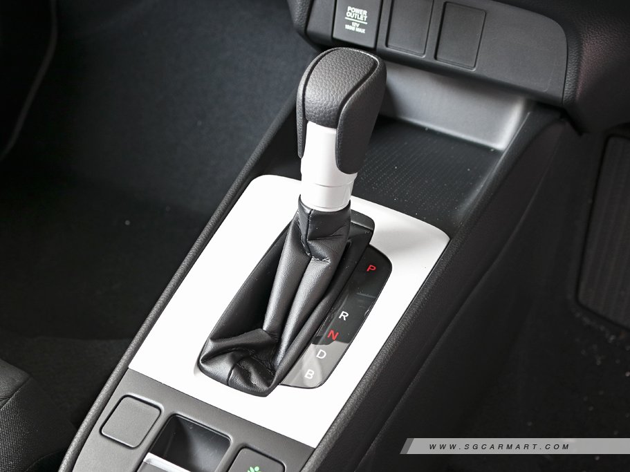 https://i.i-sgcm.com/new_cars/cars/12823/12823_g20