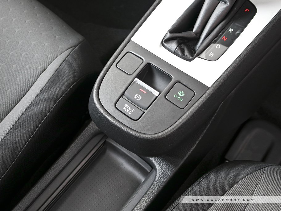 https://i.i-sgcm.com/new_cars/cars/12823/12823_g21
