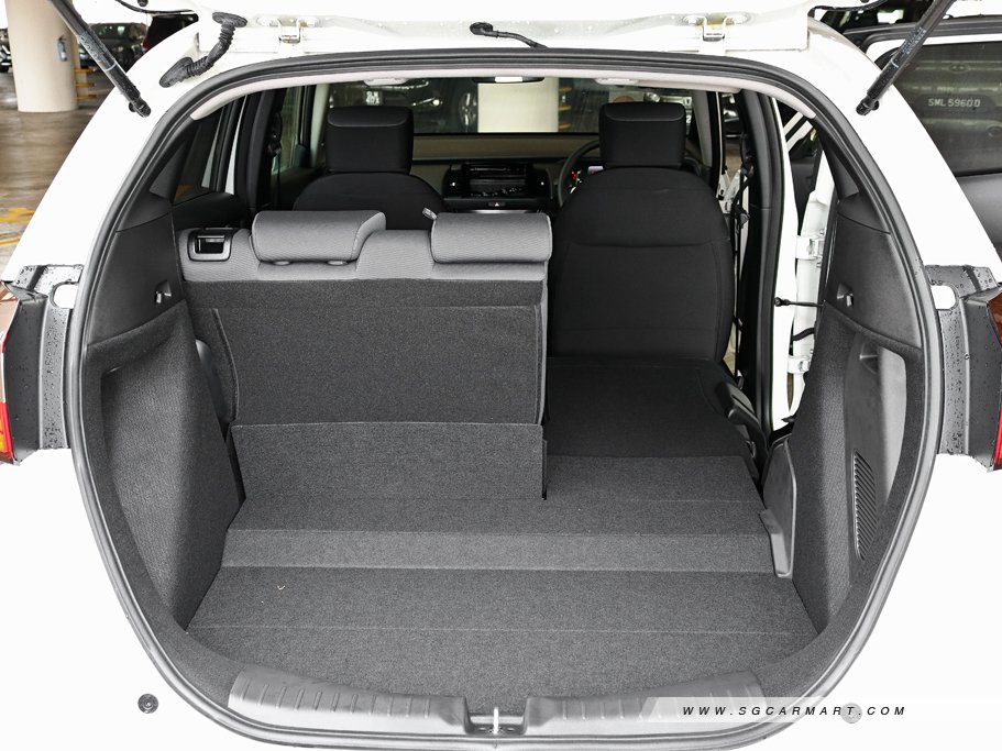https://i.i-sgcm.com/new_cars/cars/12823/12823_g28