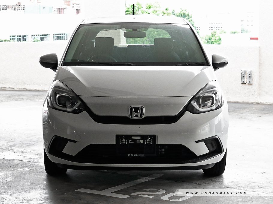 https://i.i-sgcm.com/new_cars/cars/12823/12823_g3
