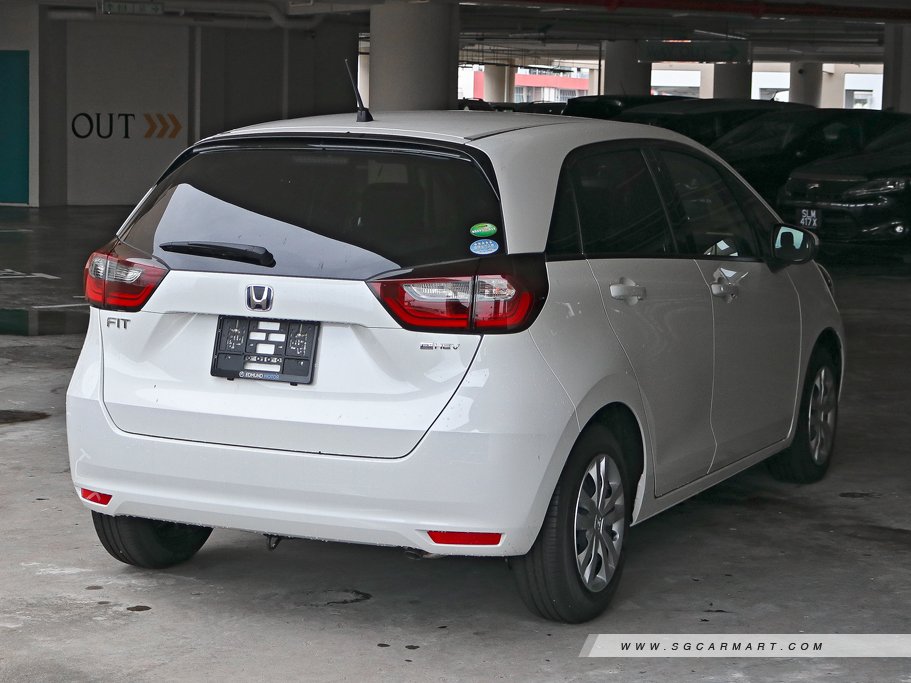 New Honda Fit Hybrid Photos, Photo Gallery - Sgcarmart