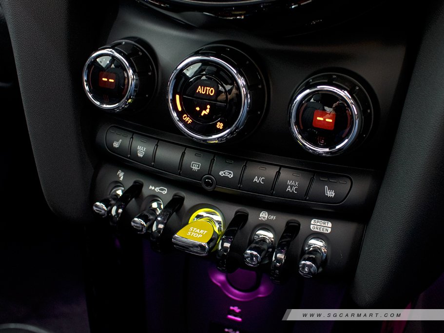 https://i.i-sgcm.com/new_cars/cars/12833/12833_g25