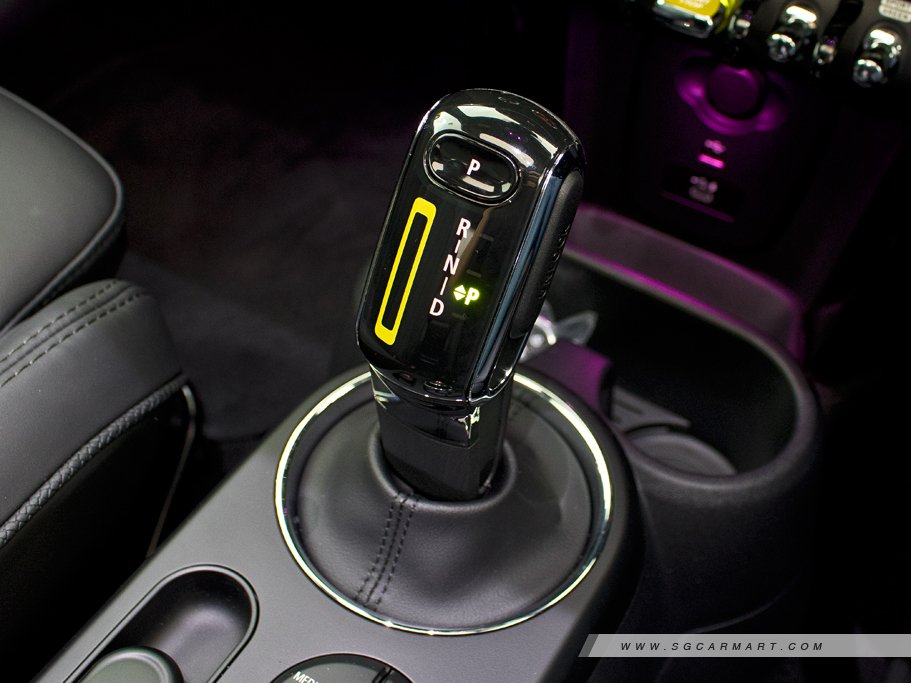 https://i.i-sgcm.com/new_cars/cars/12833/12833_g27