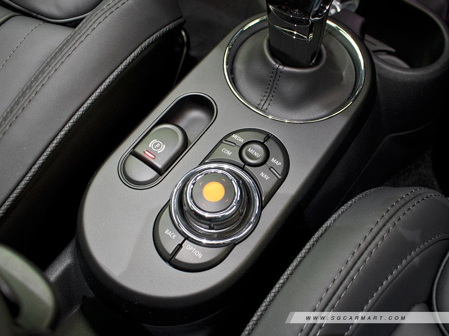 https://i.i-sgcm.com/new_cars/cars/12833/12833_g28