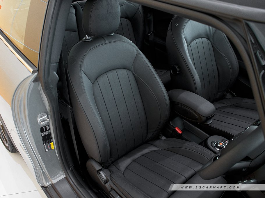 https://i.i-sgcm.com/new_cars/cars/12833/12833_g31