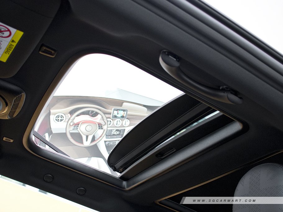 https://i.i-sgcm.com/new_cars/cars/12833/12833_g33