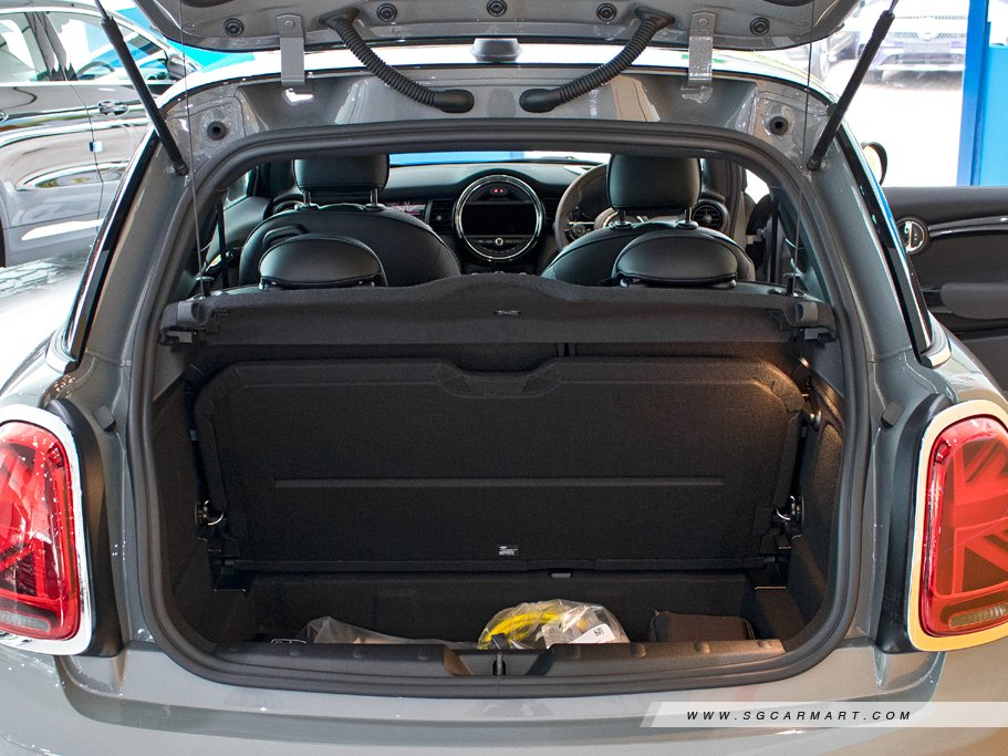 https://i.i-sgcm.com/new_cars/cars/12833/12833_g34