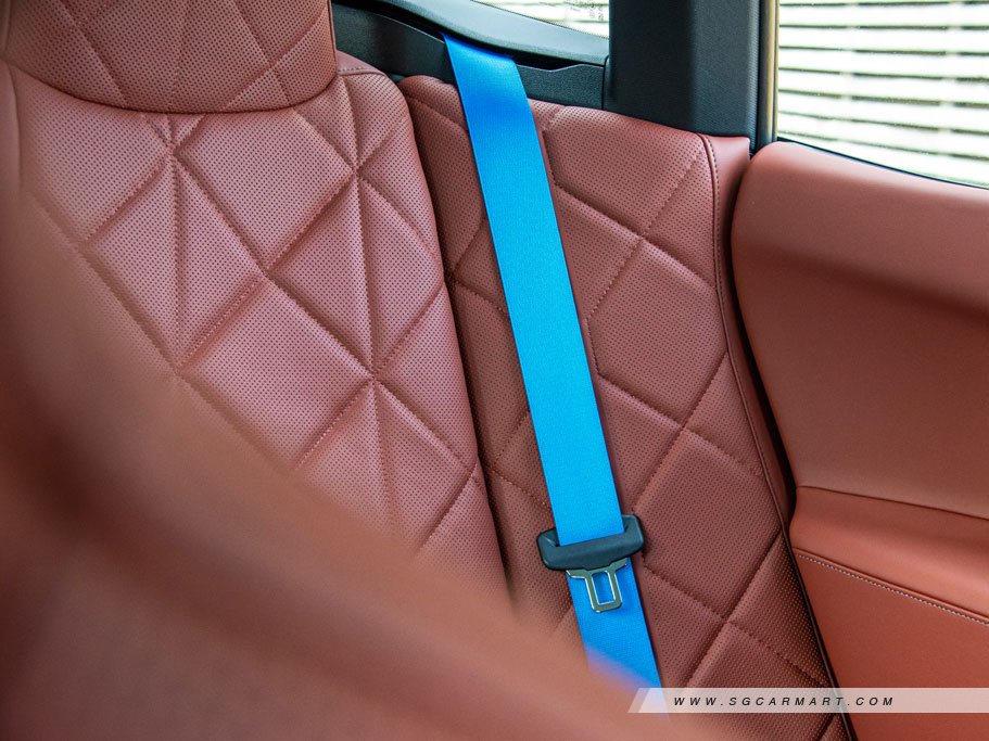 https://i.i-sgcm.com/new_cars/cars/12836/12836_g109