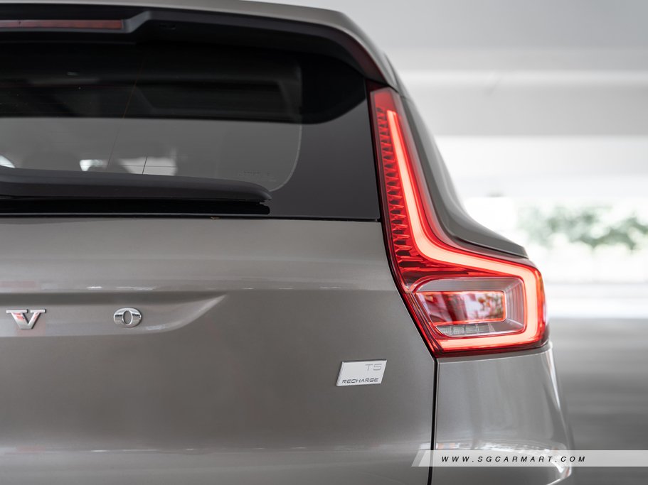 https://i.i-sgcm.com/new_cars/cars/12842/12842_g15
