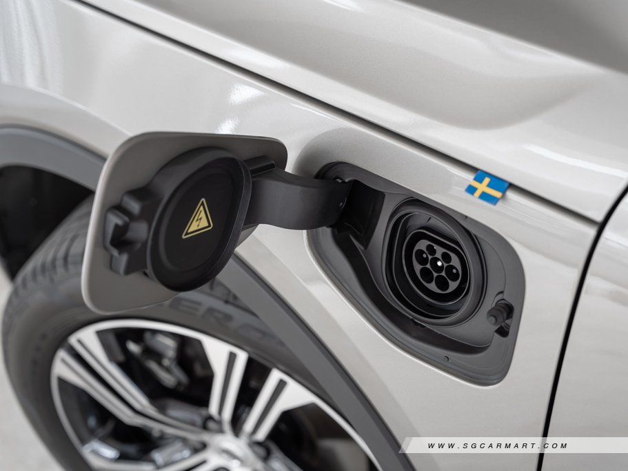 https://i.i-sgcm.com/new_cars/cars/12842/12842_g18