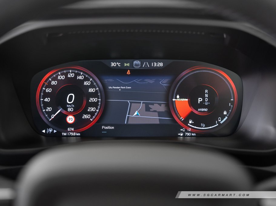 https://i.i-sgcm.com/new_cars/cars/12842/12842_g26