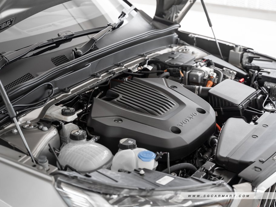 https://i.i-sgcm.com/new_cars/cars/12842/12842_g64