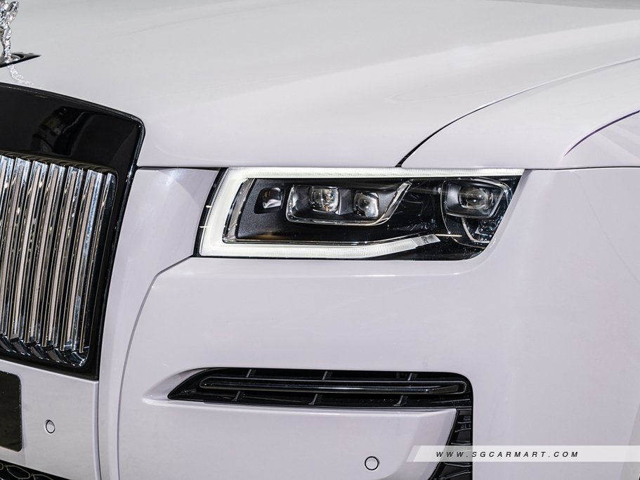 https://i.i-sgcm.com/new_cars/cars/12844/12844_g10