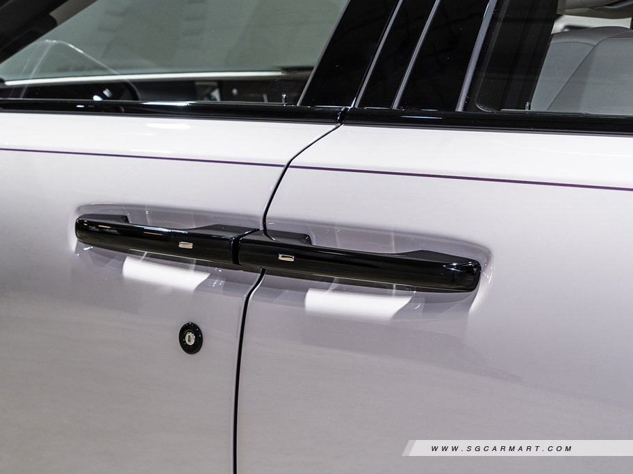 https://i.i-sgcm.com/new_cars/cars/12844/12844_g15