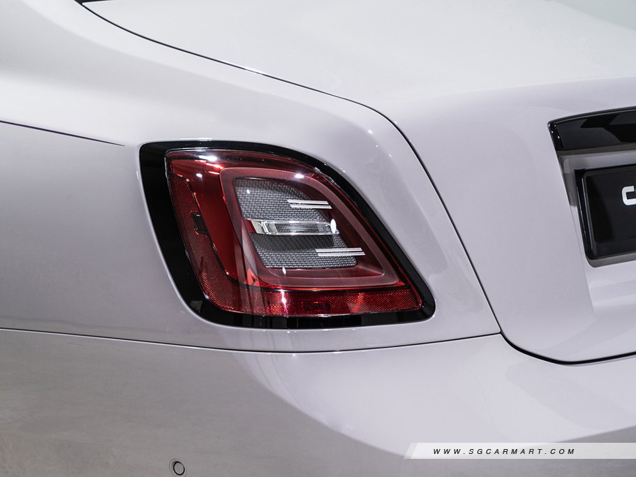 https://i.i-sgcm.com/new_cars/cars/12844/12844_g17