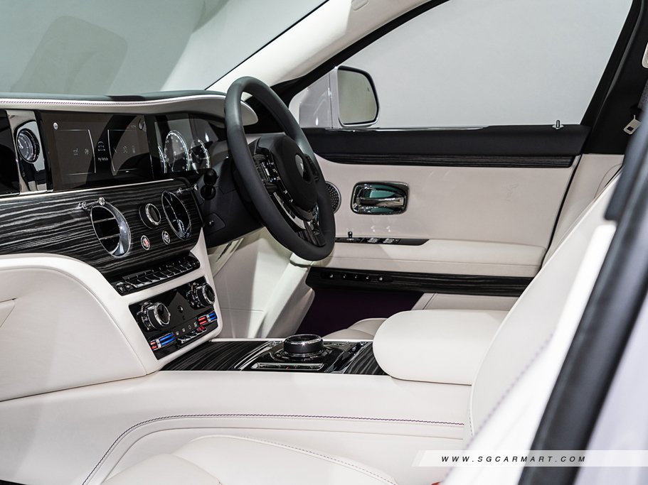 https://i.i-sgcm.com/new_cars/cars/12844/12844_g19