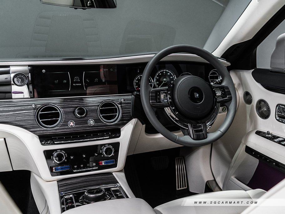 https://i.i-sgcm.com/new_cars/cars/12844/12844_g22