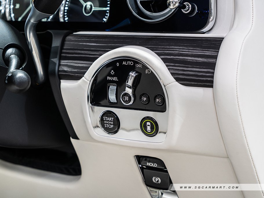 https://i.i-sgcm.com/new_cars/cars/12844/12844_g28