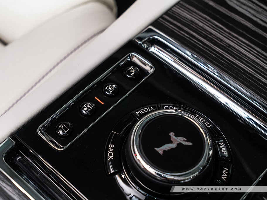 https://i.i-sgcm.com/new_cars/cars/12844/12844_g44