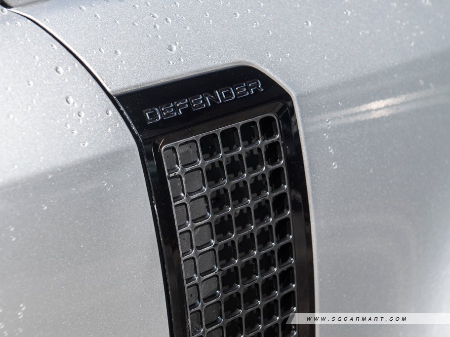 https://i.i-sgcm.com/new_cars/cars/12851/12851_g16