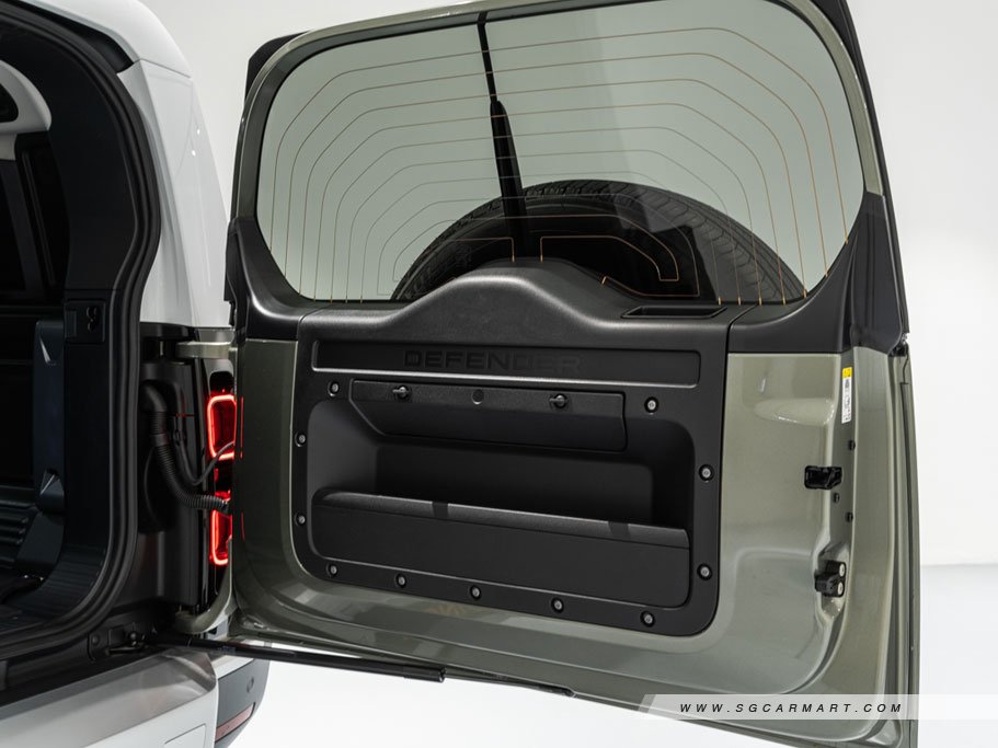 https://i.i-sgcm.com/new_cars/cars/12851/12851_g70
