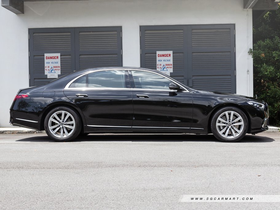 https://i.i-sgcm.com/new_cars/cars/12853/12853_g37