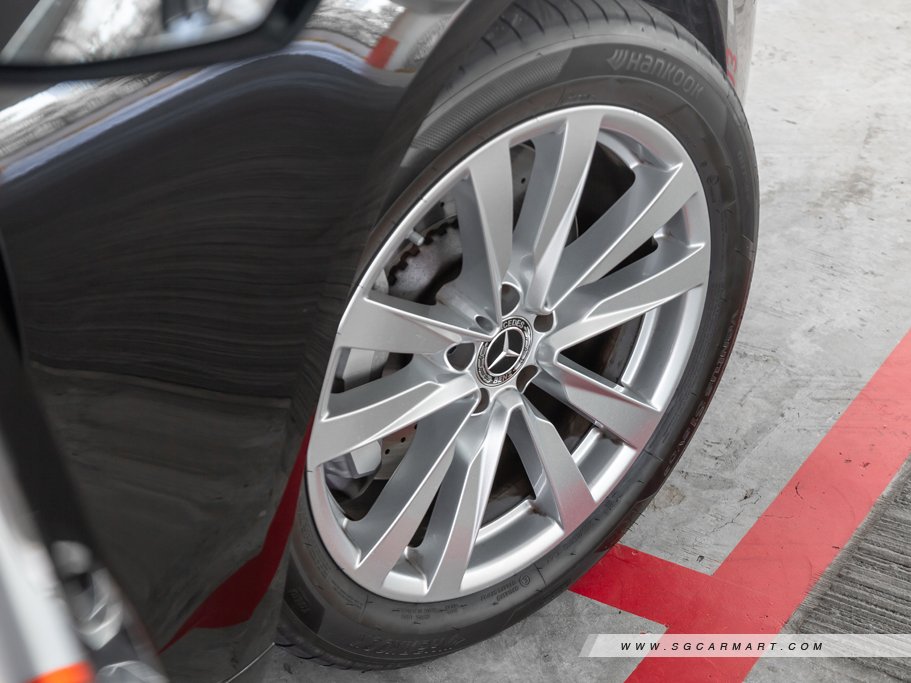 https://i.i-sgcm.com/new_cars/cars/12853/12853_g49