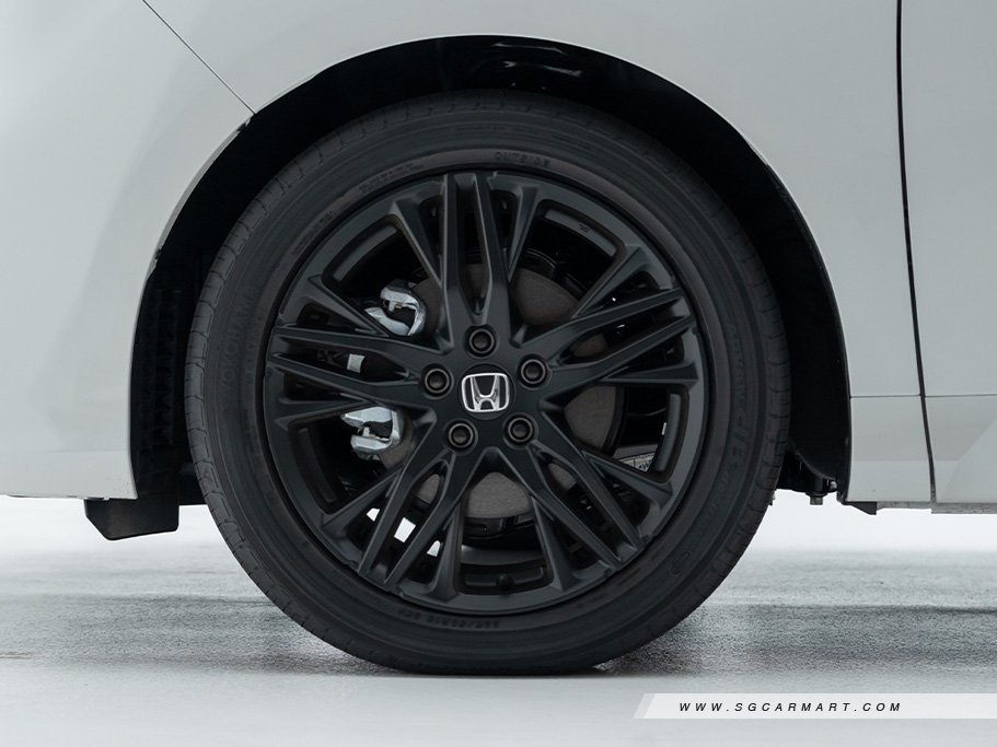 https://i.i-sgcm.com/new_cars/cars/12861/12861_g71