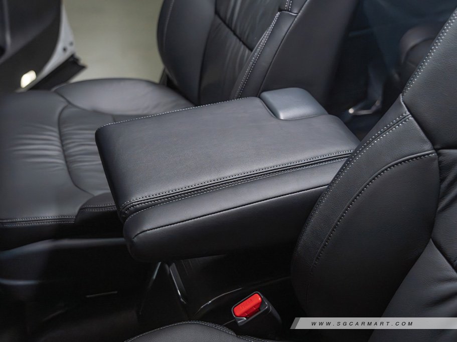 https://i.i-sgcm.com/new_cars/cars/12861/12861_g76