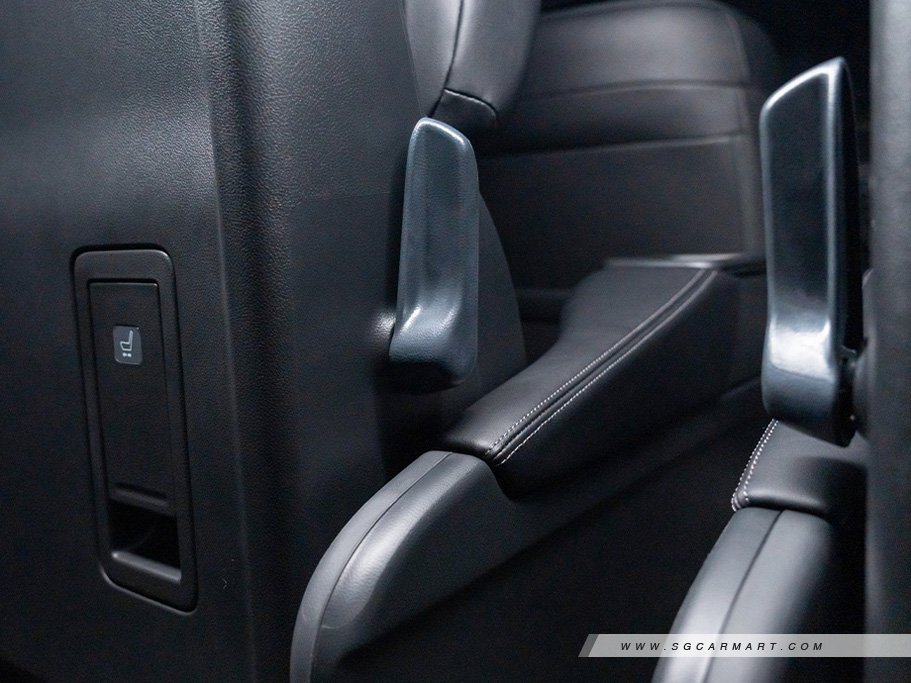 https://i.i-sgcm.com/new_cars/cars/12861/12861_g81