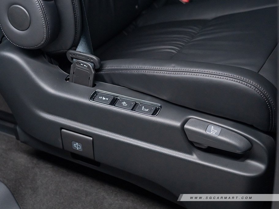 https://i.i-sgcm.com/new_cars/cars/12861/12861_g84