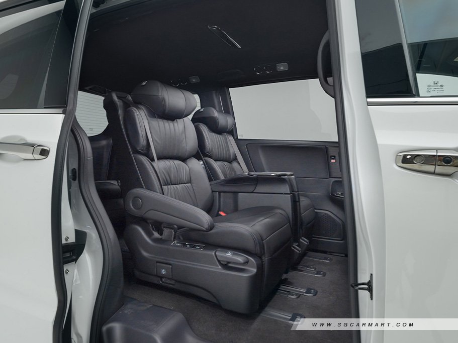 https://i.i-sgcm.com/new_cars/cars/12861/12861_g87