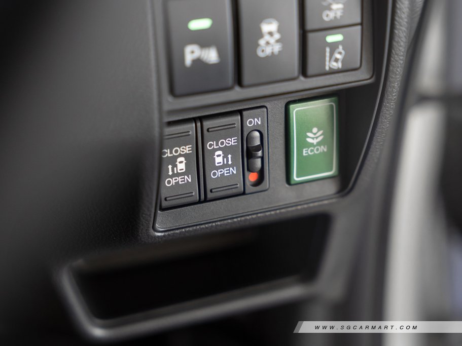 https://i.i-sgcm.com/new_cars/cars/12864/12864_g36