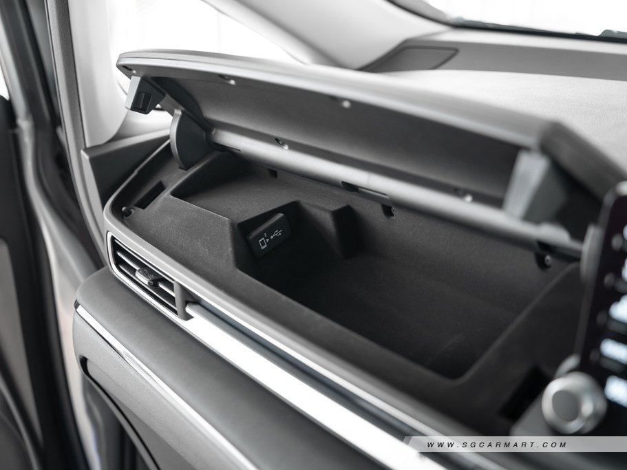 https://i.i-sgcm.com/new_cars/cars/12864/12864_g38