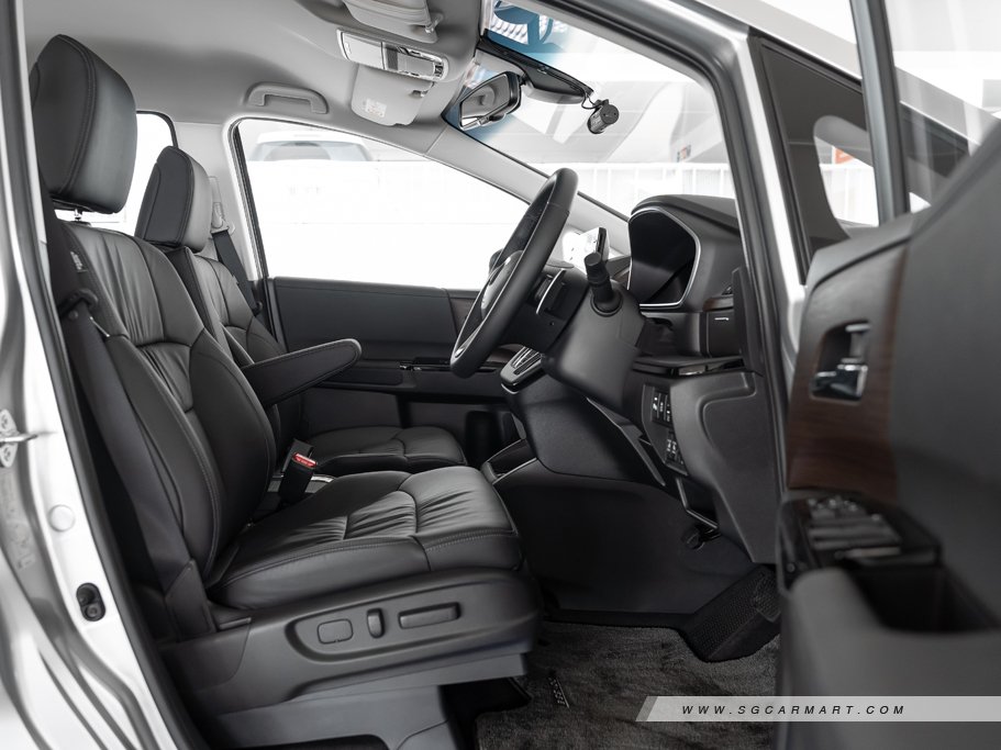 https://i.i-sgcm.com/new_cars/cars/12864/12864_g52