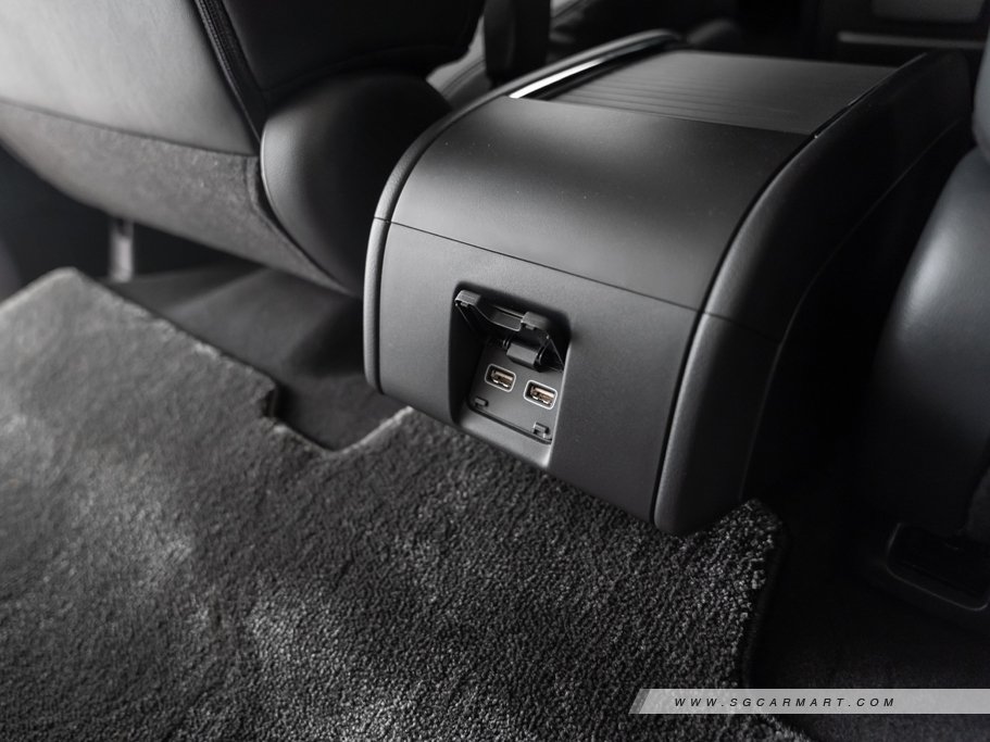 https://i.i-sgcm.com/new_cars/cars/12864/12864_g55