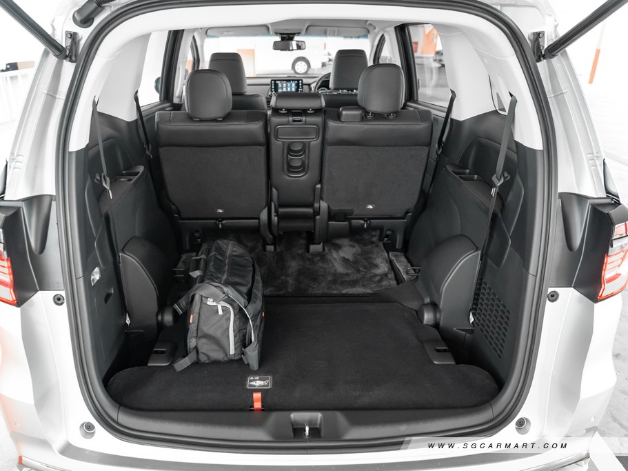 https://i.i-sgcm.com/new_cars/cars/12864/12864_g57