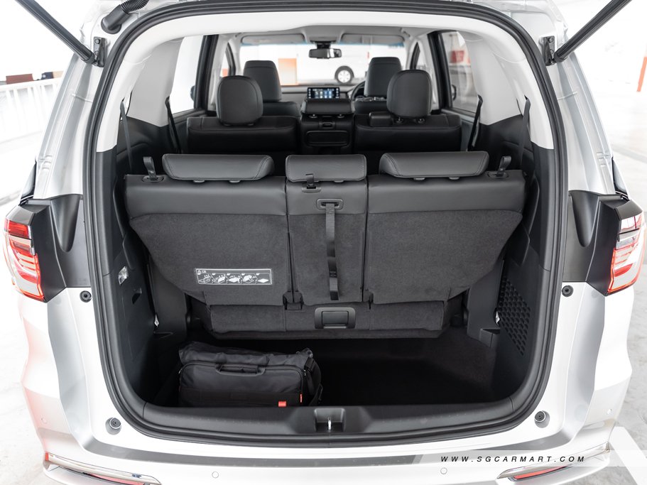 https://i.i-sgcm.com/new_cars/cars/12864/12864_g59