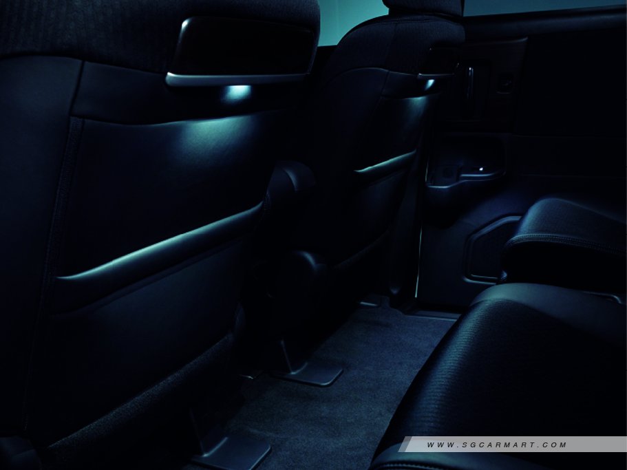 https://i.i-sgcm.com/new_cars/cars/12864/12864_g9