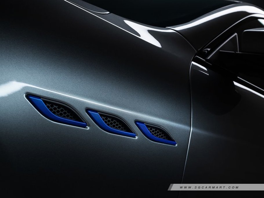 https://i.i-sgcm.com/new_cars/cars/12866/12866_g10