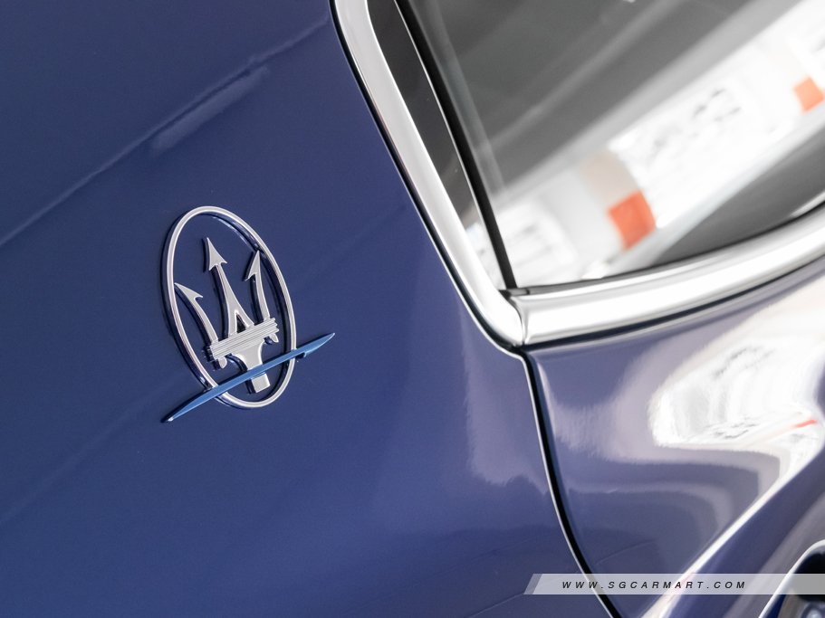 https://i.i-sgcm.com/new_cars/cars/12866/12866_g27