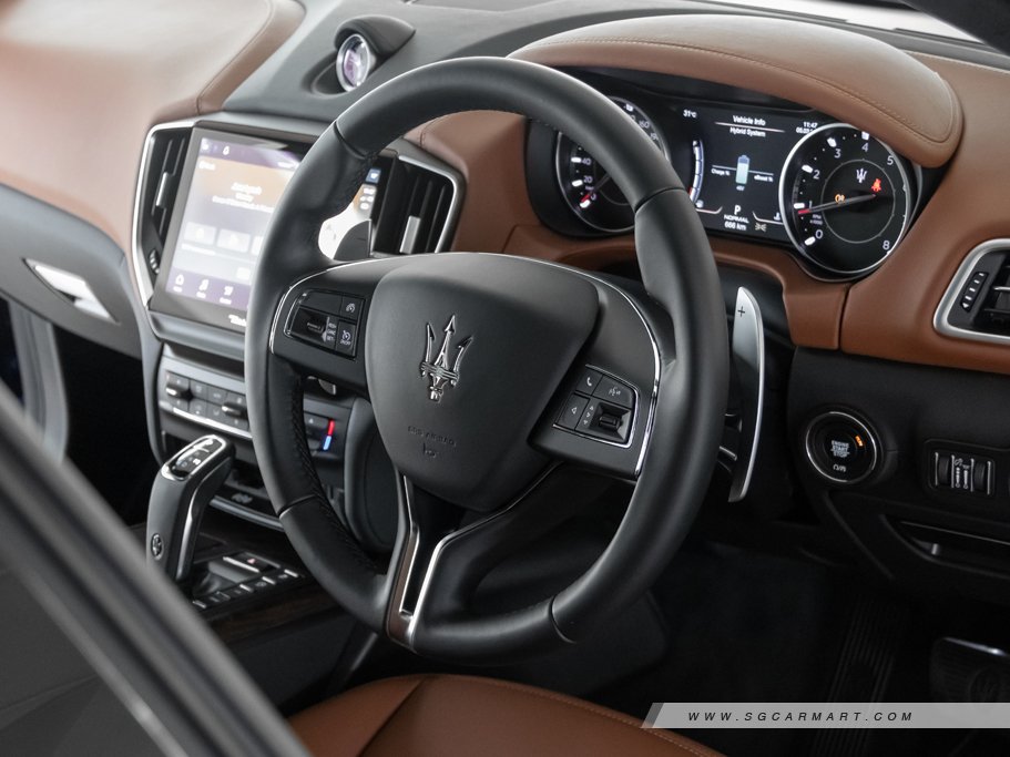 https://i.i-sgcm.com/new_cars/cars/12866/12866_g31